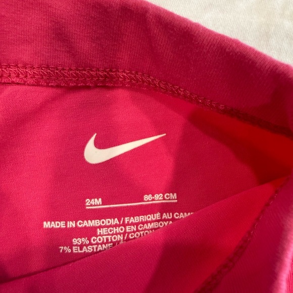 Nike Girls Set with Dri-FIT Black and Pink Shorts - Picture 3 of 4